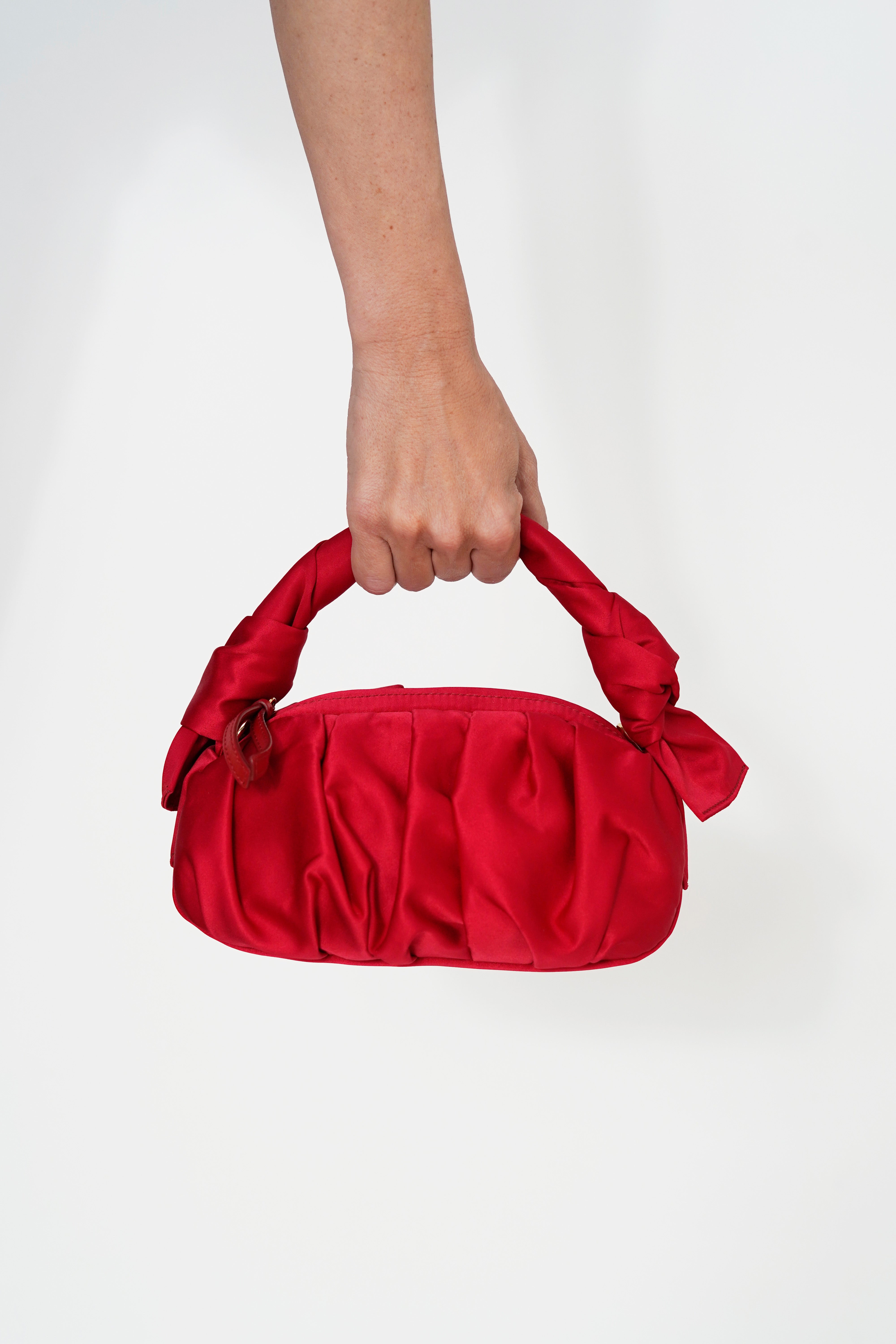 NOVELTY | SATIN RED