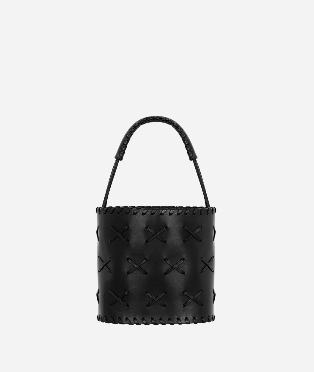 TRAMA | BLACK