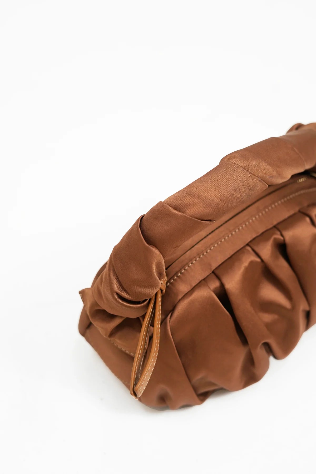 NOVELTY | SATIN CAMEL